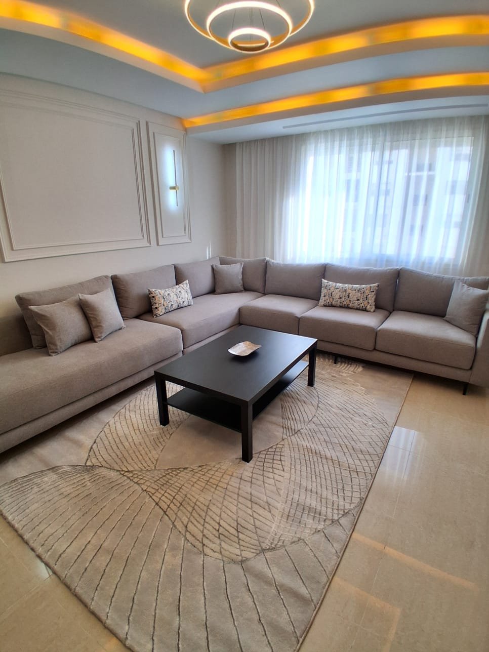 L'Écrin Doré : S+2 Luxe-piscine — 2 chambres, Islane Hay El Mohamamdi — Coin Du Ciel