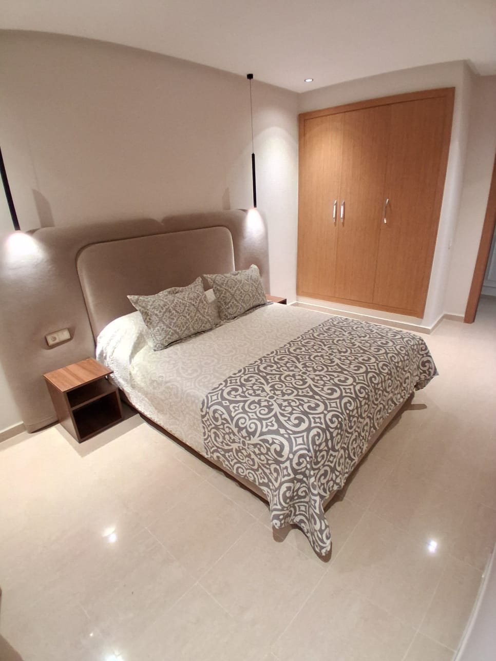 L'Écrin Doré : S+2 Luxe-piscine — 2 chambres, Islane Hay El Mohamamdi — Coin Du Ciel