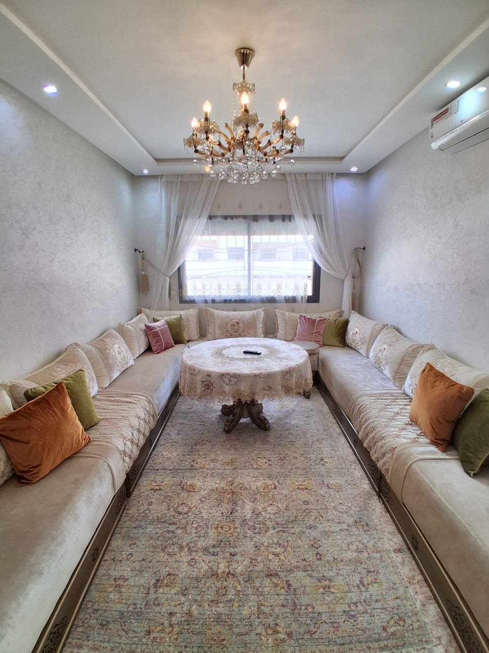 Appartement meublé et climatisé 2 chambres à louer longue durée — Hay El Mohammadi-Agadir, Agadir